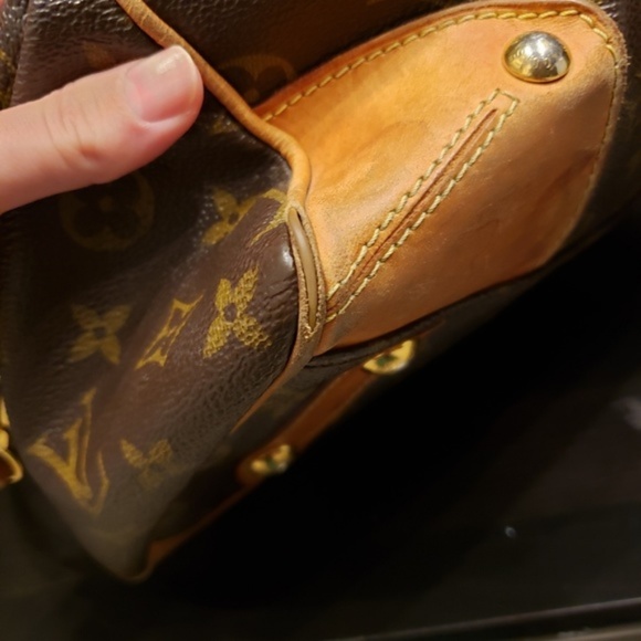 *SOLD* Louis Vuitton Retiro PM w/ detachable strap - Picture 5 of 6